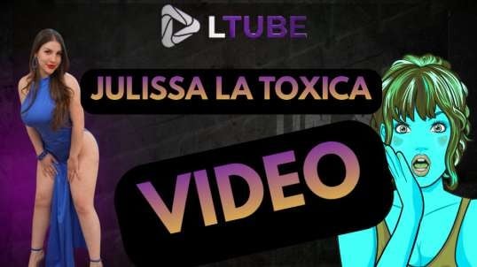 Julissa la Toxica con su amigo